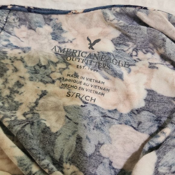 Floral backless halter onsie - Picture 3 of 5